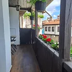 Lazara Guest house