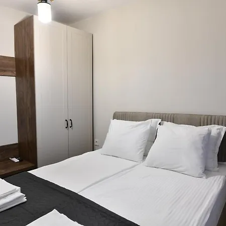 Guest house Lazara 4*