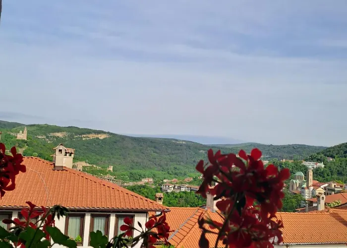 Lazara Guest house 3*