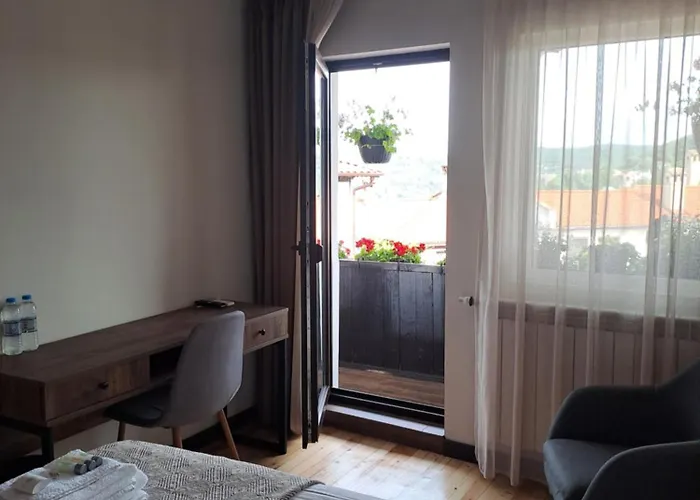 Lazara 3* Veliko Tarnovo